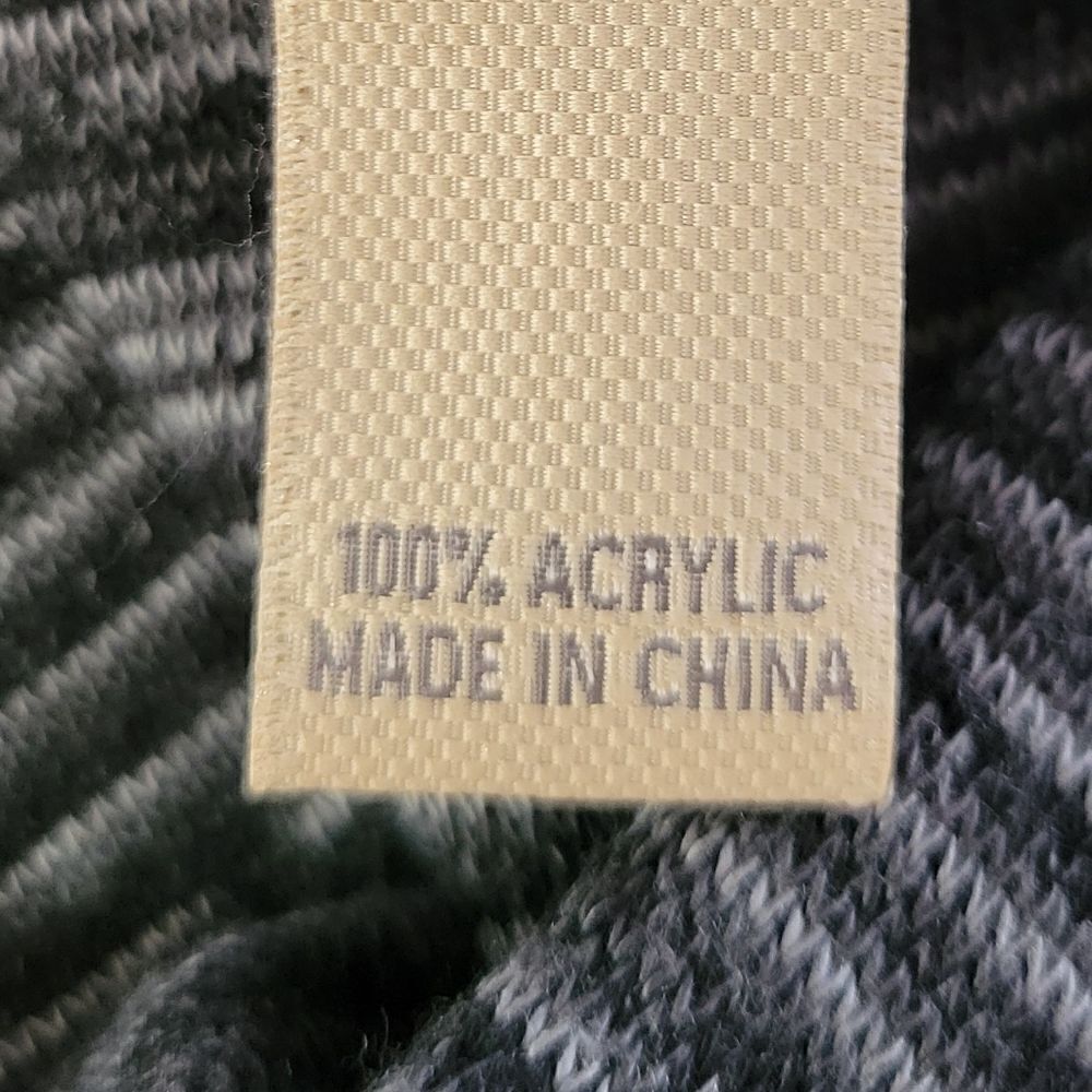 Duluth Trading Co. Gray Multi Acrylic Infinity Scarf - Picture 7 of 9